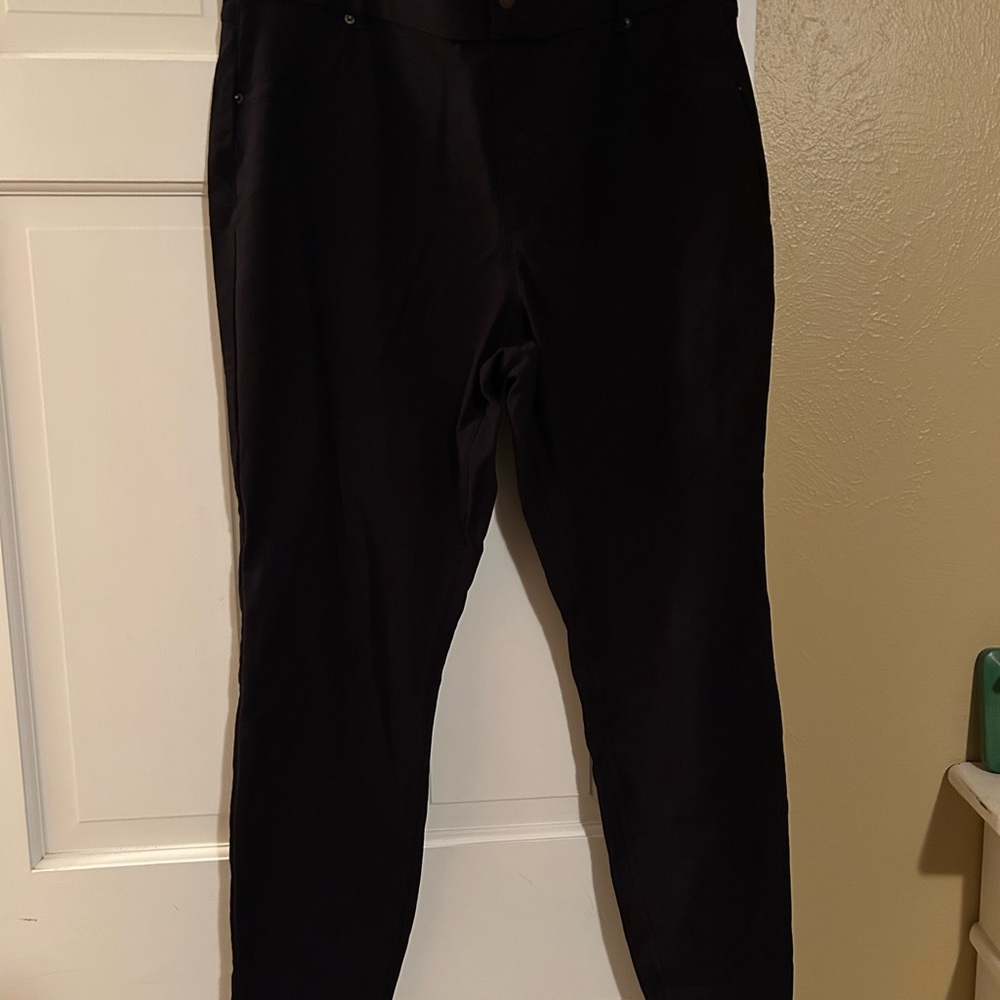 HUE Women's Black Jeggings